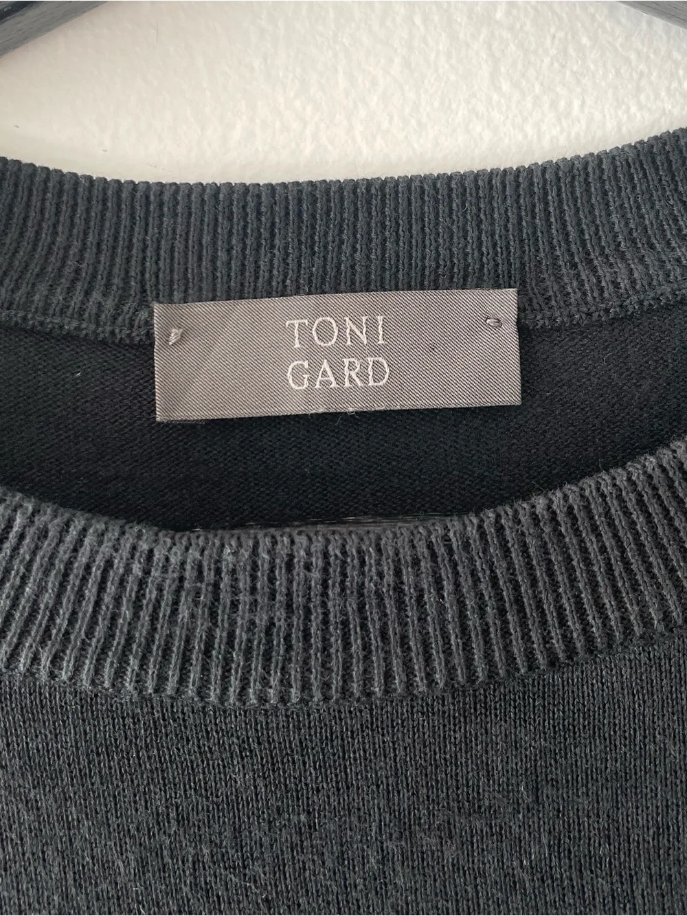 Toni Gard 100% Sea Island Cotton Sweater Size EU 54